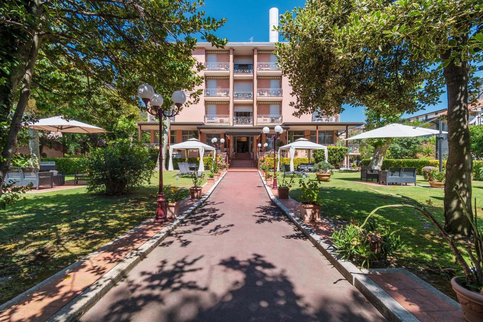 Hotel Gabrini Marina di Massa Exterior foto
